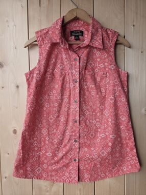 Noble Outfitters Sleeveless Work Shirt Western Farmer Salmon Pink Bandana Print